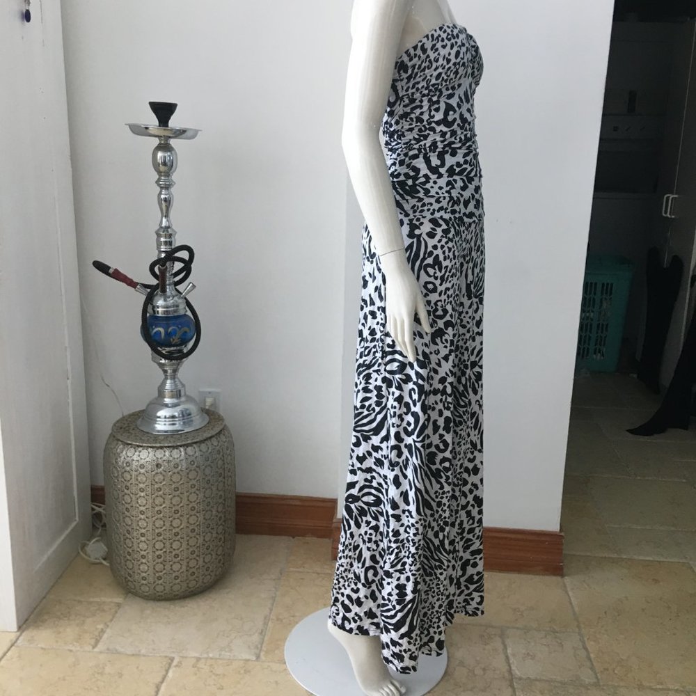 NWOT Jumpsuit with flattering ,ruched mid section